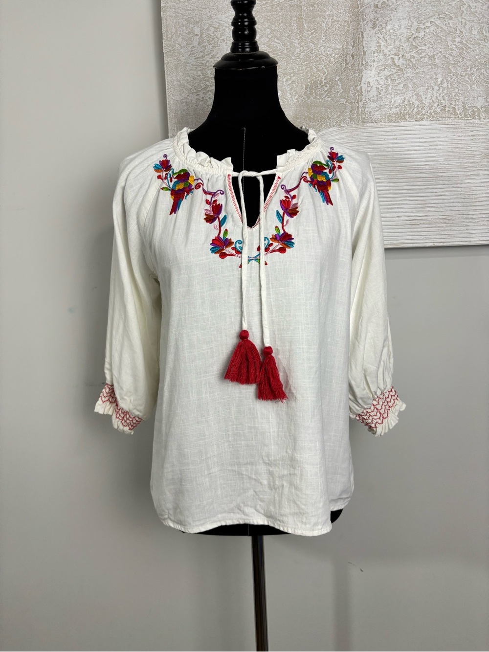 Jade Melody Tam Women's Small Embroidered Floral Linen Blend Peasant Blouse Boho